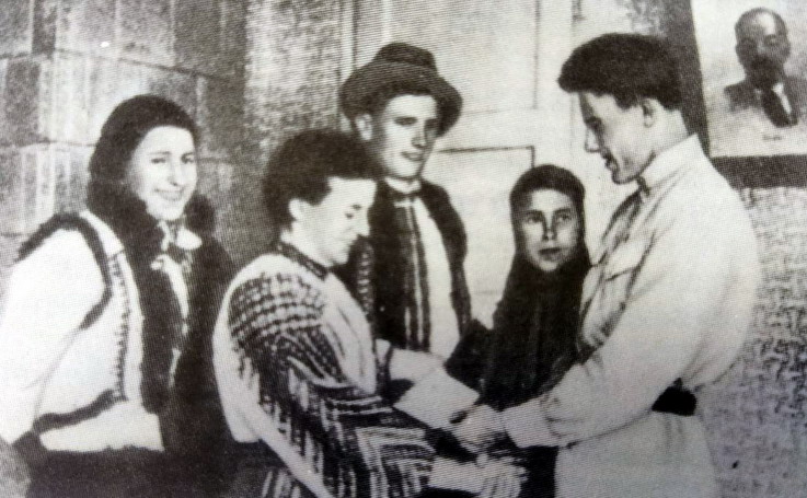 :   .jpg
: 1941

: 113.5 